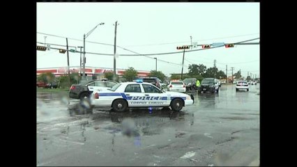 Accidente causa que oficiales de un cortejo fúnebre sean llevados al hospital