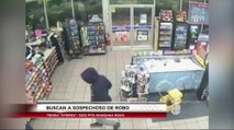 Sujeto roba a punta de cuchillo en una tienda de conveniencia