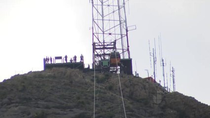 Rescatan a 31 menores y 10 adultos del teleférico Wyler en El Paso