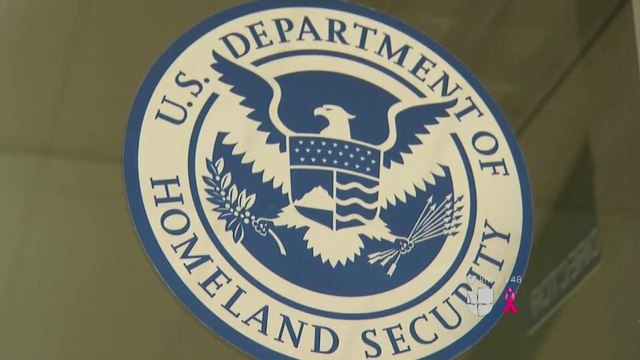 Agentes de aduanas podrán revisar teléfonos celulares de entrada a E.U.