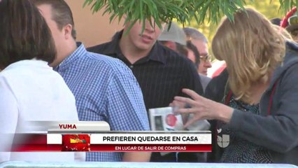 Disfrutan el día de acción de Gracias en casa