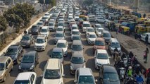 Massive traffic snarl seen at Noida border