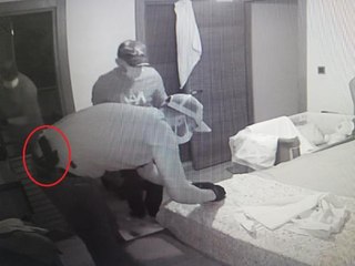 Eve giren hırsızlar bebek kamerasından belirlendi, şebeke çökertildi
