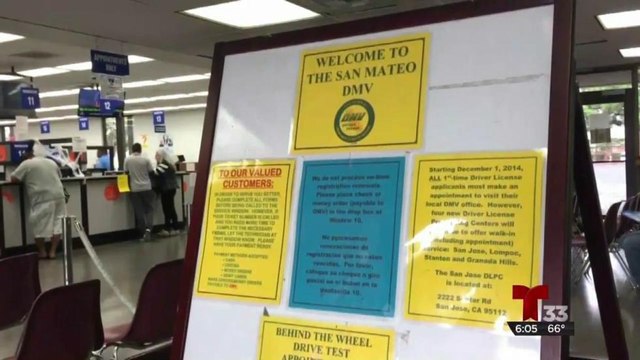 Demandan a DMV por suspender las licencias de conducir a personas sin recursos