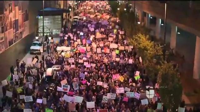 Miles protestaron contra Trump en el centro de Denver