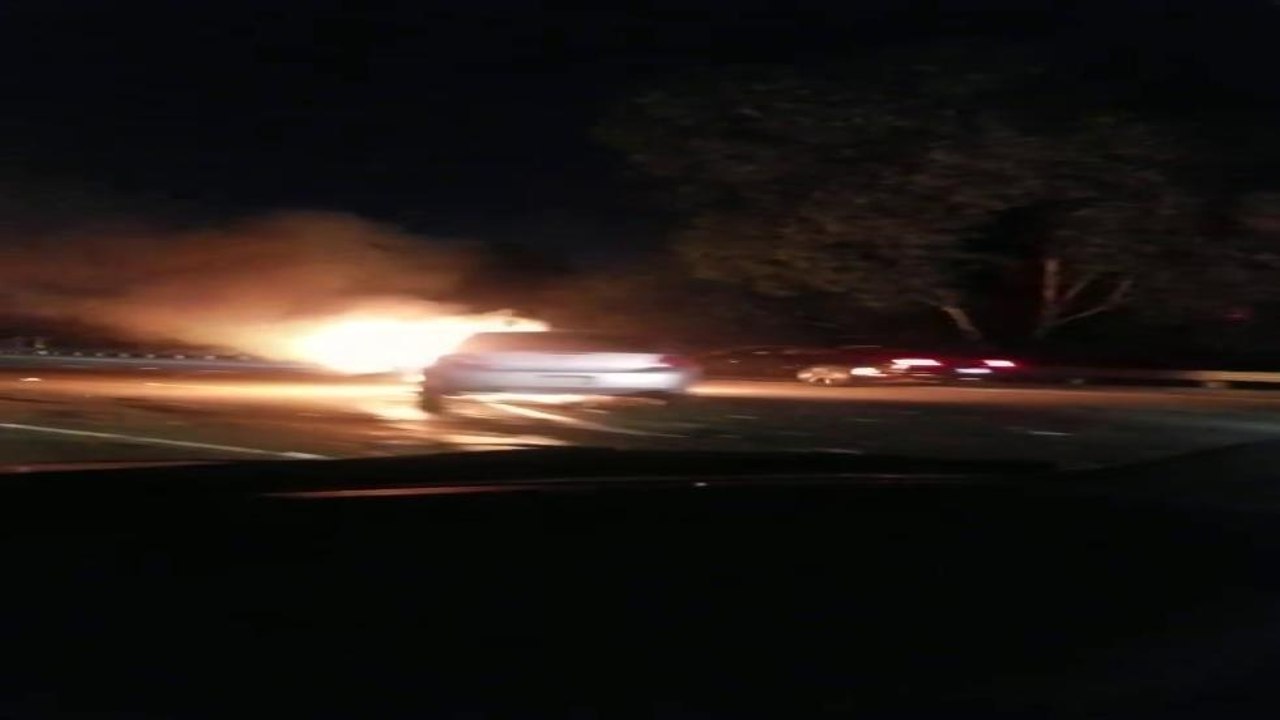 Vehículo termina incendiado luego de accidente en Chula Vista