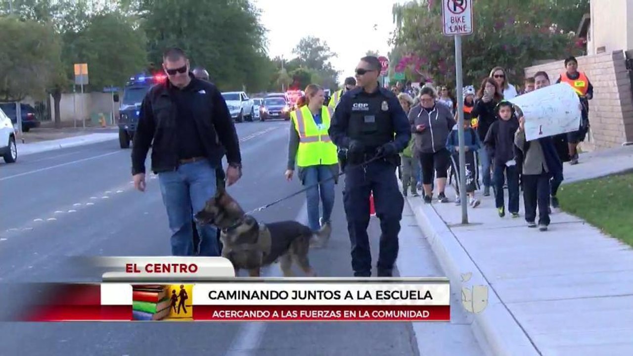 Autoridades escoltan a estudiantes rumbo a la escuela