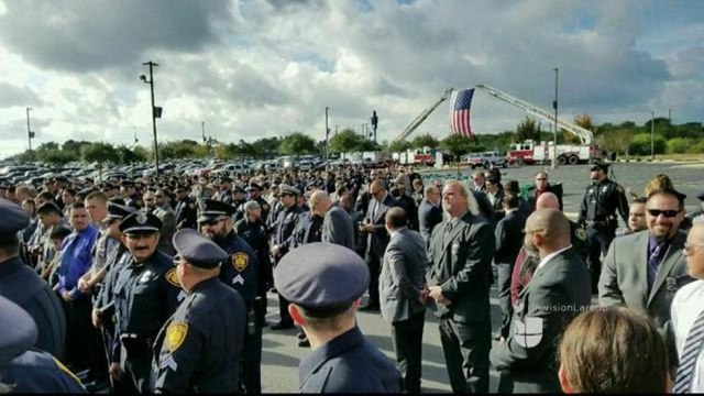 Realizan servicios fúnebres de agente policial que fue asesinado