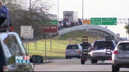 Traffic congestion due to the arrival of paisanos