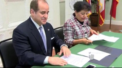 Firman acuerdo con el programa "IME Becas"