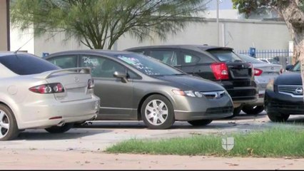 Alertan sobre autos de venta en vía pública