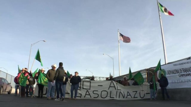 Cierran puentes protestantes