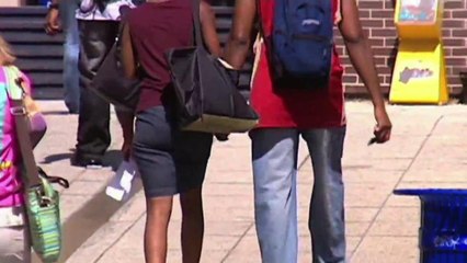 Cómo Hablar Abiertamente con su Pareja Sobre el Sexo