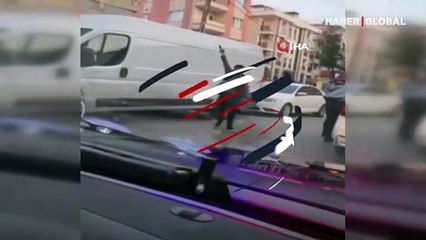 Maltepe'de bir düğünde çakarlı ve silahlı maganda kameralara yansıdı