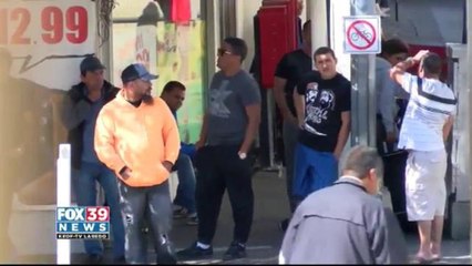 Cubans In Nuevo Laredo Recieve Donations From Las Vegas