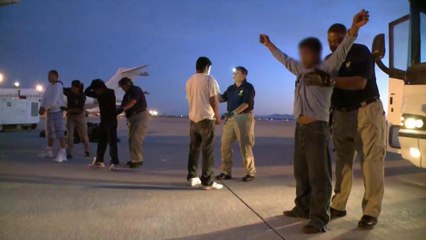 A pesar del posible muro salvadoreños dice querer venir a EE.UU.