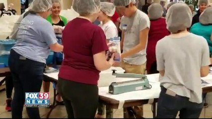 TAMIU students volunteer to help
