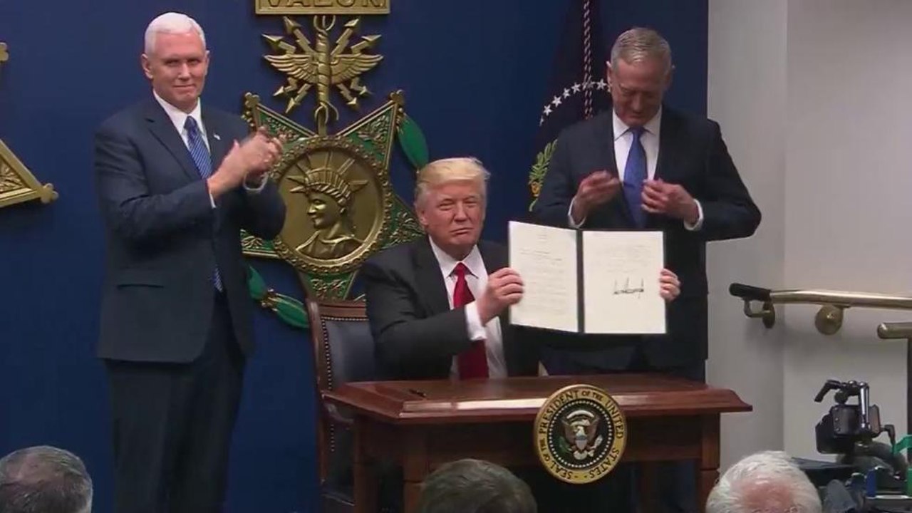 Causa para deportación: Obtener cupones base a mentiras