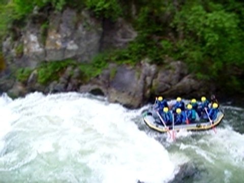 Rafting dans les Pyrénées avec rocaqua.com