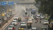 Watch: AQI continues to remain in 'very poor' category in Delhi