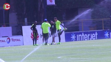 El favorito para el Clásico joven viste de amarillo