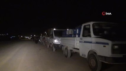 Sezonun ilk zeytinleri sıkım için fabrikalara geldi, kapı önlerinde geceden uzun üretici kuyruğu oluştu