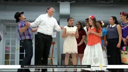 Estudiantes ofrecen dosis de humor