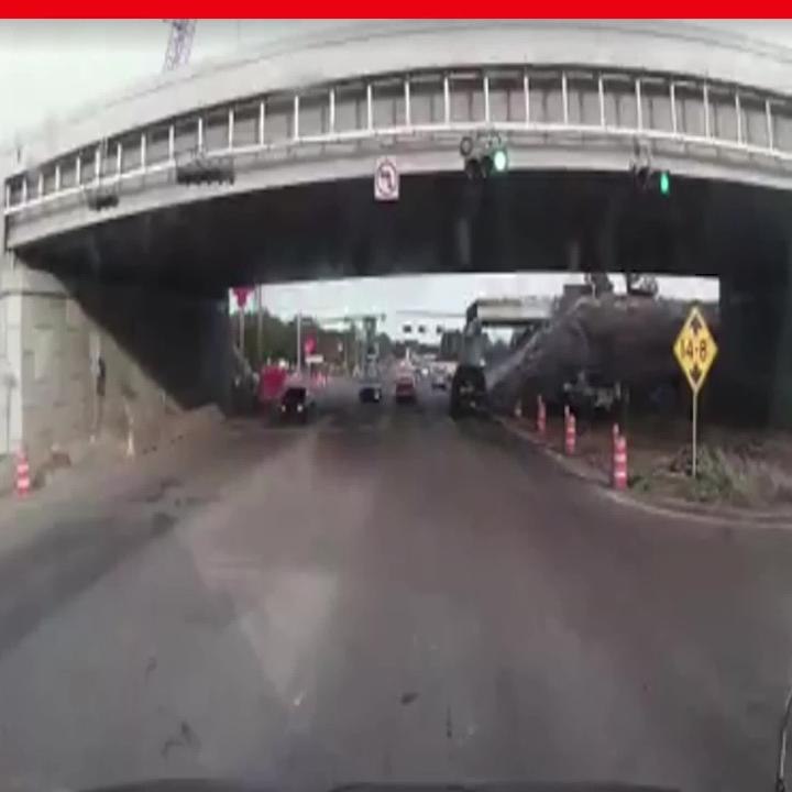 BUS CRASH VIDEO.mp4