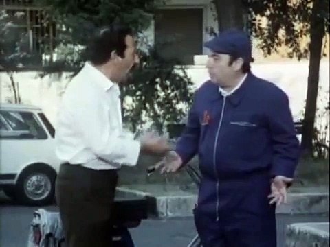 Lino Banfi Nino Terzo - Il Vigile Urbano - scene divertenti epiche