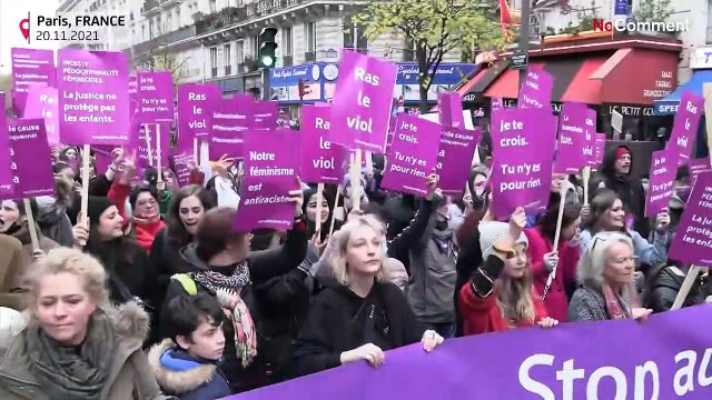 Mulheres francesas manifestam-se contra a violência doméstica