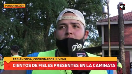 Cientos de fieles  presentes en la caminata