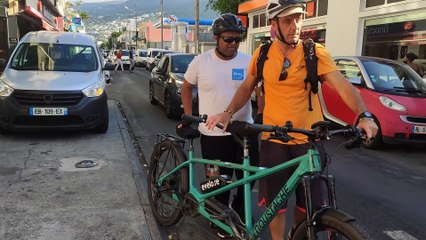 Vidéo - Handicap : Privés de la vue, ils font le tour de l'île en tandem