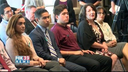 TAMIU Raise Awareness For Sexual Assault Month