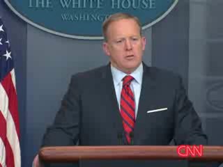 Spicer: Ni siquiera Hitler usó armas químicas