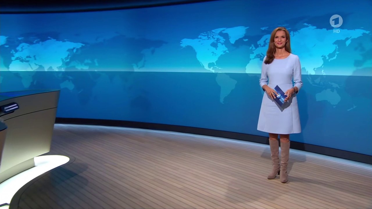 Julia-Niharika Sen 18.11.2021