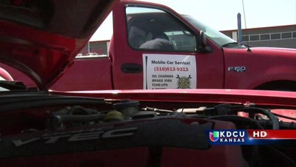 Jóvenes Hispanos quieren revolucionar el trabajo de los mecánicos