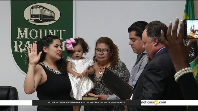 Madre hispana es la primera concejal salvadoreña de Mount Rainier