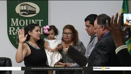 Madre hispana es la primera concejal salvadoreña de Mount Rainier