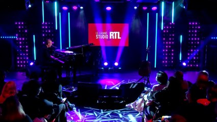 Calogero interprète "Stylo vert" dans "Le Grand Studio RTL"