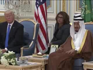 Trump recibe galardón saudí