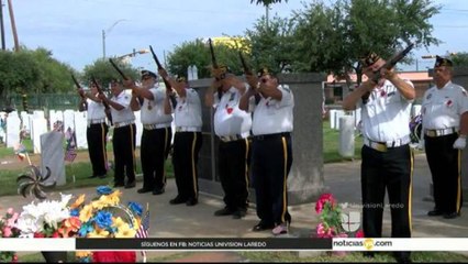 Laredo rinde tributo a sus héroes en este Día de Recordación