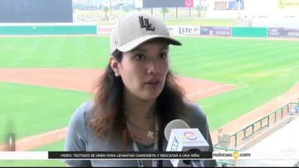 Ex dueña de los Laredo Lemurs se despide del estadio Unitrade