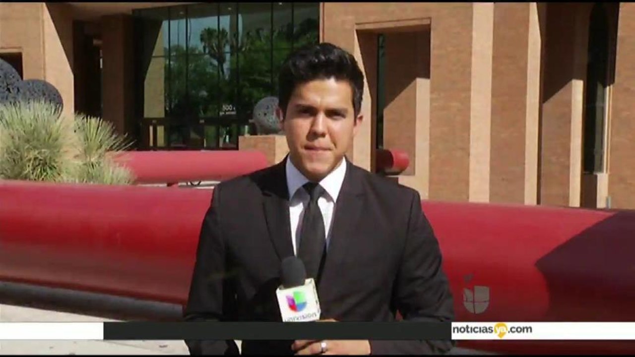 Greg Abbott demanda al condado de El Paso