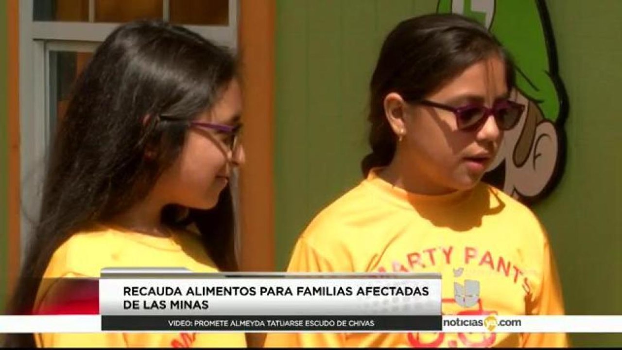 Niña recauda alimentos para familias afectadas por la tormenta