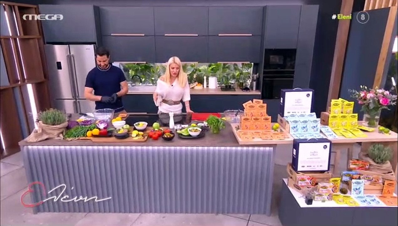 Ελένη Μενεγάκη: Μετά τις μακαρονάδες, αποκάλυψε...