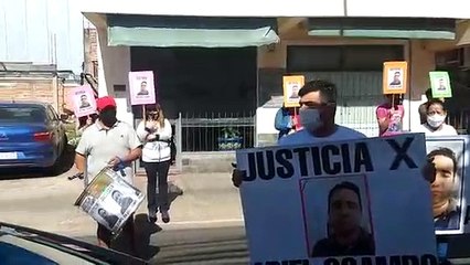 Familiares de Ariel Ocampo protestan frente a Fiscalía General