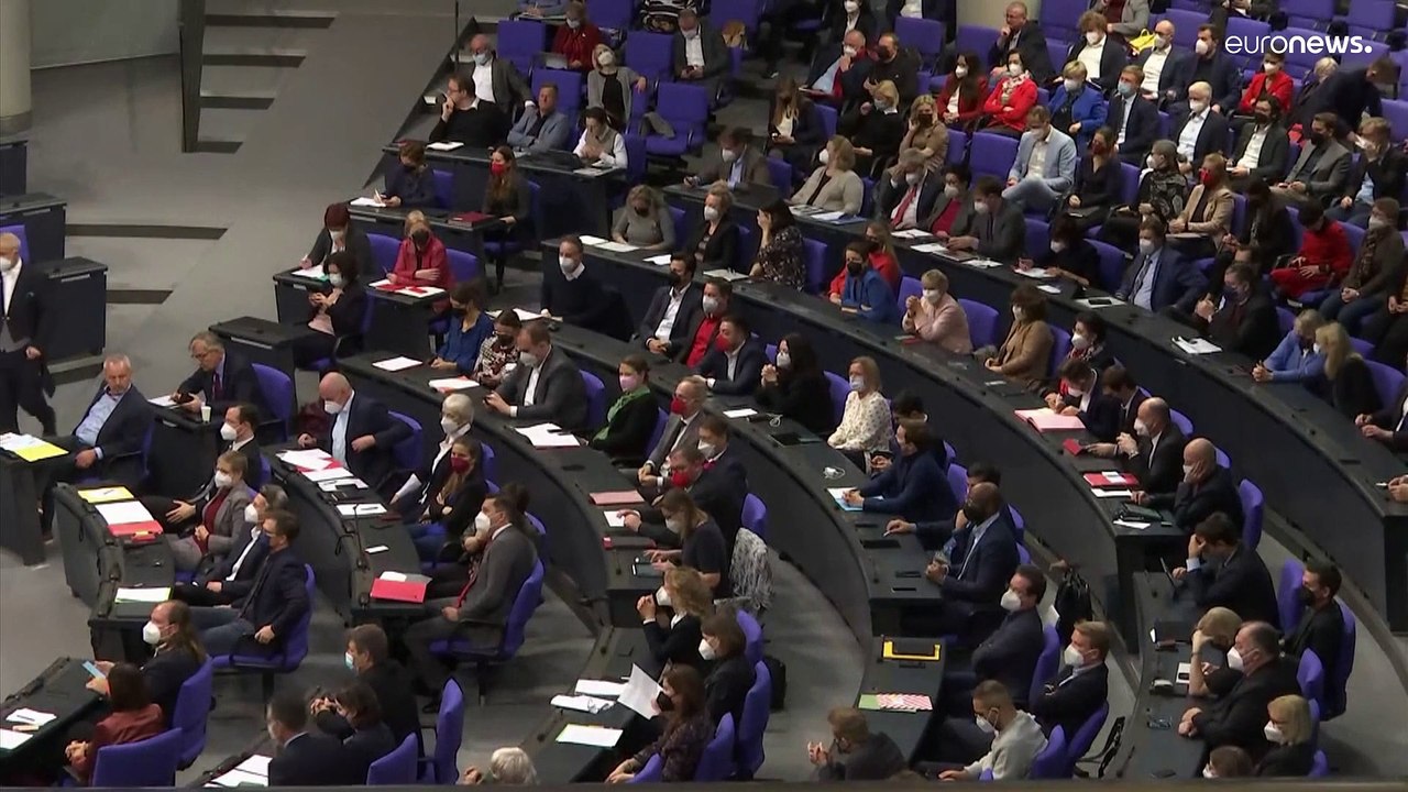 Booster für alle ab 18 Jahren, neues Infektionsschutzgesetz beschlossen