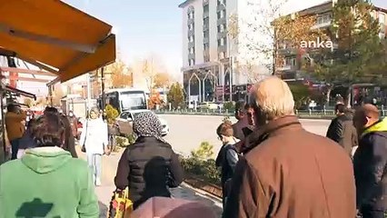 CHP'li Öztrak'a dert yanan genç: Yok abi, iş yok; anneme ceket aldırdım, utanıyorum