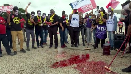 Protestos na Praça dos Três Poderes, em Brasília, contra o racismo
