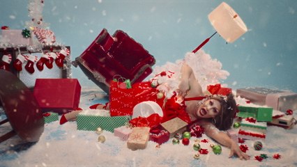 Vitamin String Quartet - Santa Tell Me